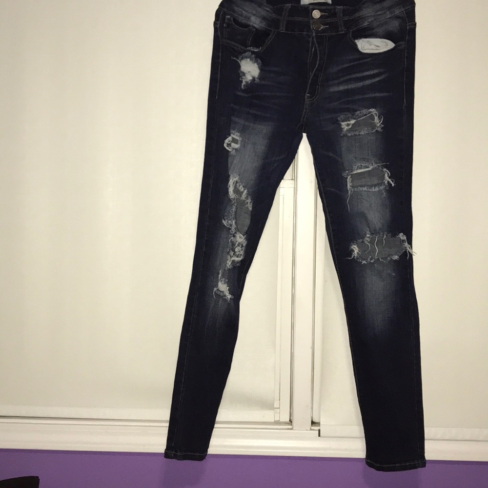 womens ripped skinny jeans